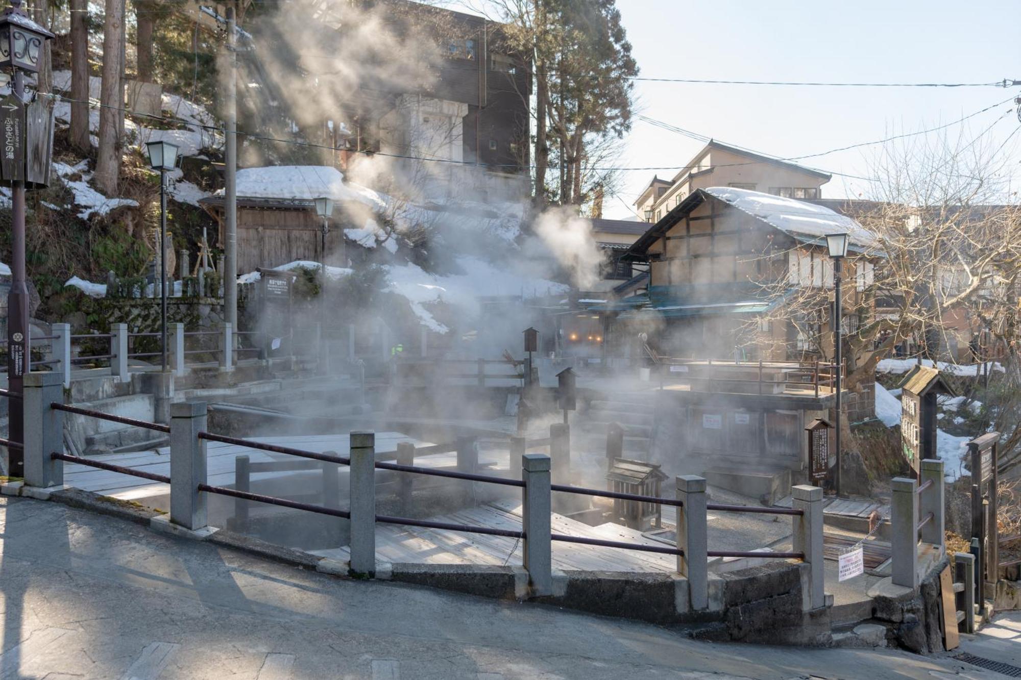 Nozawa Onsen Azegamikan Exterior photo